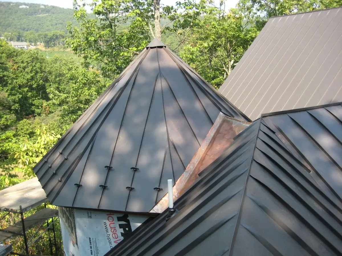 Professional Gutter Cleaning by Craftsman Roofing in Commerce
